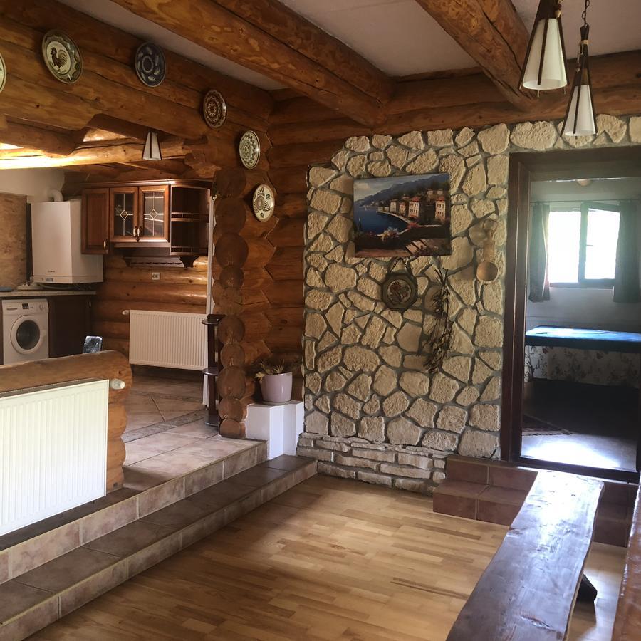 Hot Tub Chalet Retreat Villa Braşov Exterior foto