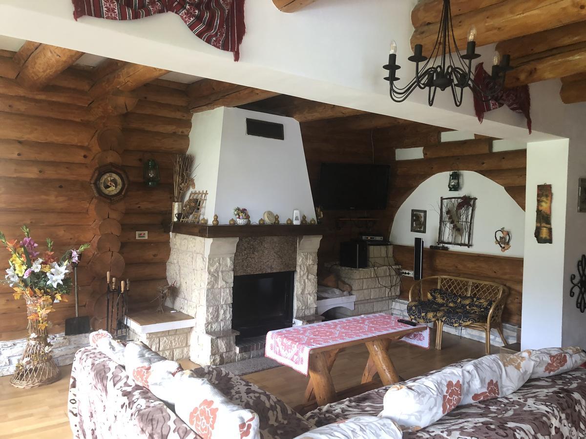 Hot Tub Chalet Retreat Villa Braşov Exterior foto